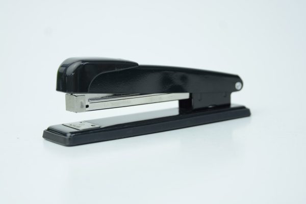 ENGRAPADORA OFFICE STAPLER