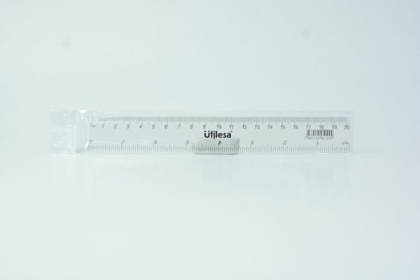 REGLA PLASTICA UTILESA